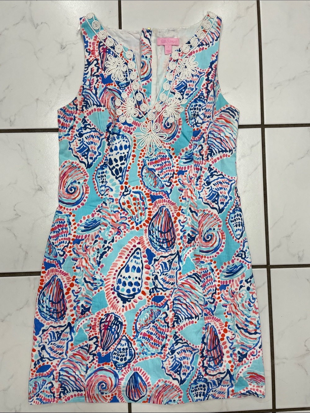 Lily Pulitzer 100% Cotton Gabby Mini Shift Dress in Shell Me About It Size 4 - Picture 3 of 15